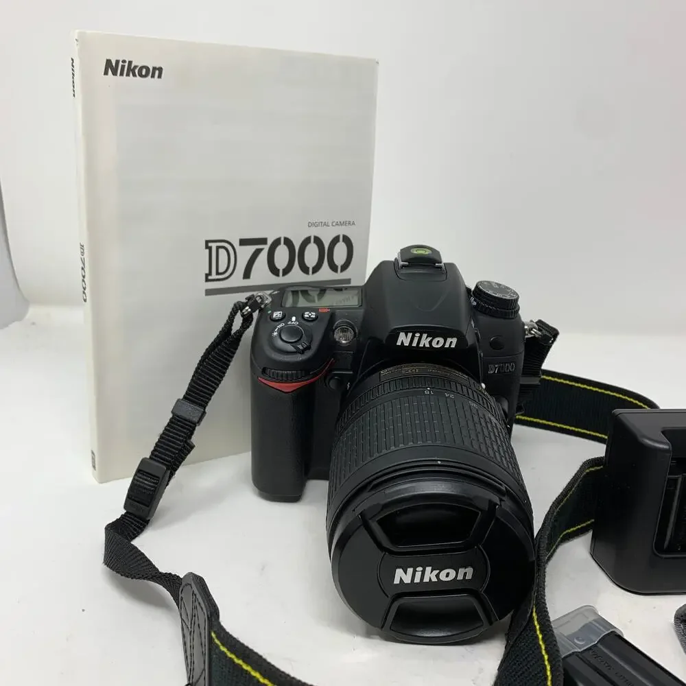 Nikon D7000 16.2 Megapixel Digital SLR Camera W/18-105mm Lens + Accessories